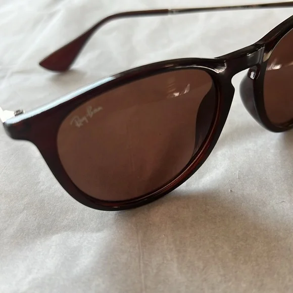 Ray-Ban Erika (RB4171) Brown/Gold Sunglasses